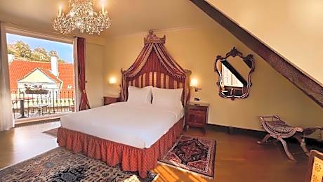 One-Bedroom Apartment with Terrace