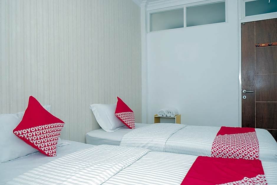 OYO 1454 111 Residence