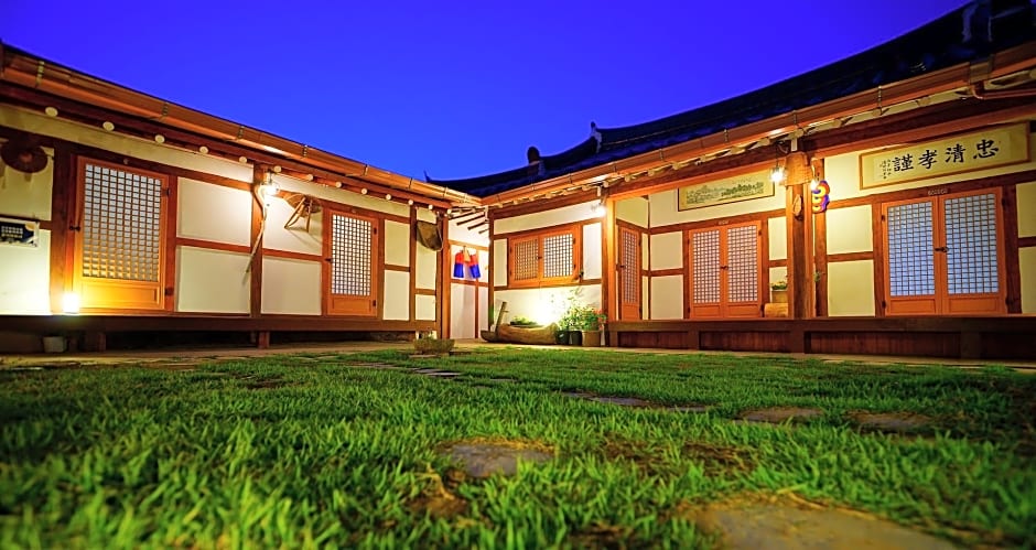 Hanulgiwa Hanok Stay