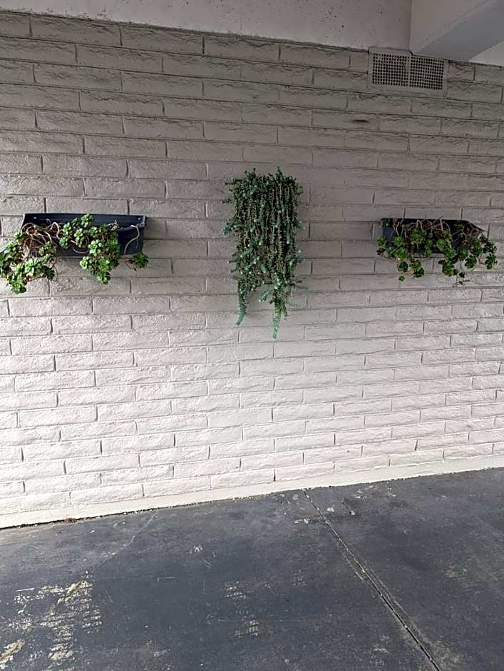 Morwell Parkside Motel