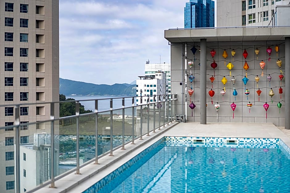 Hound Garden&Terrace Hotel