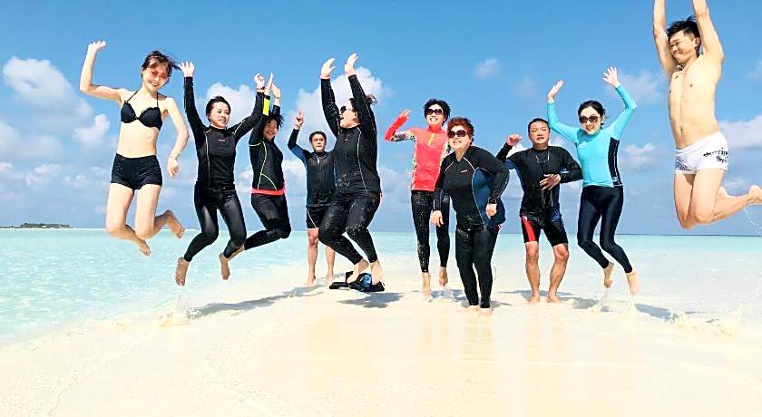 Summer Vibes Beach Front Maldives