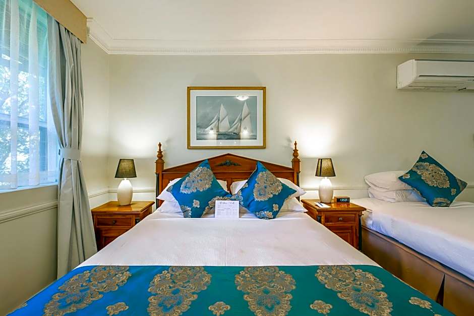 Twin Towers Inn