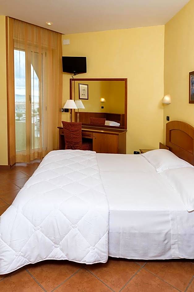 Hotel Audi Frontemare