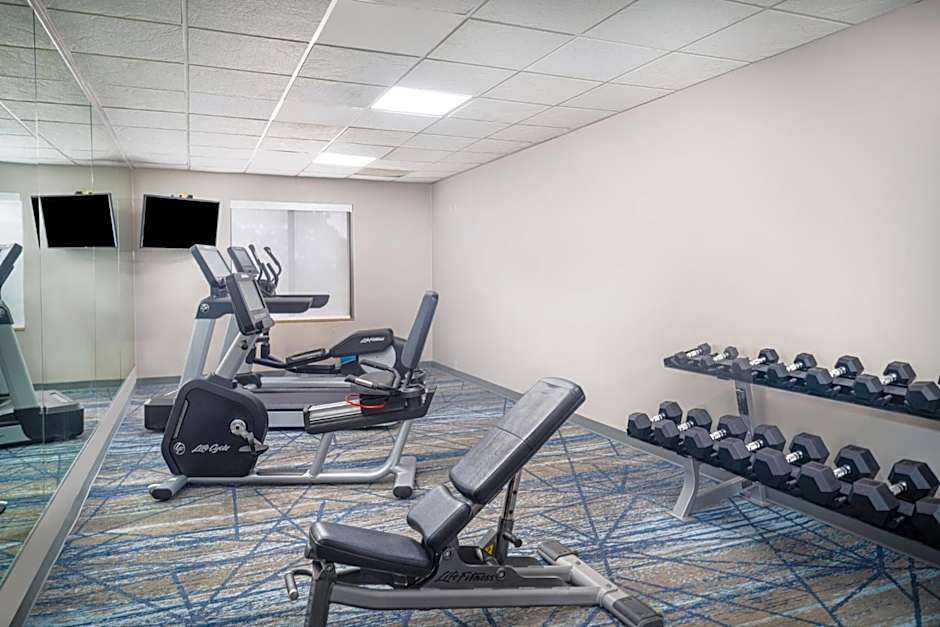 Holiday Inn Express Pratt By IHG