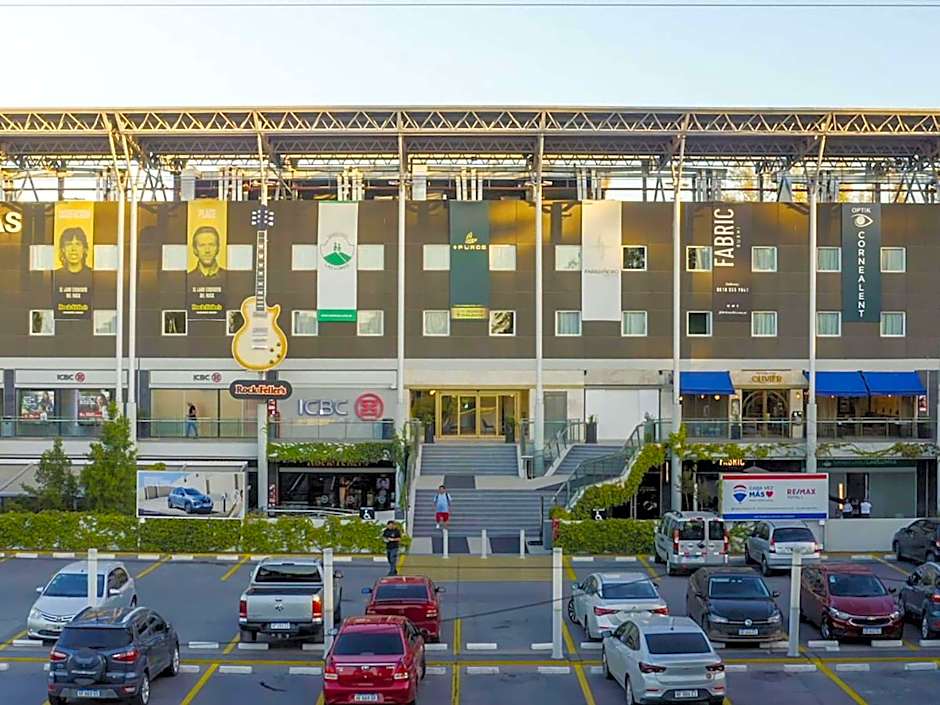 Hotel Ibis Pilar