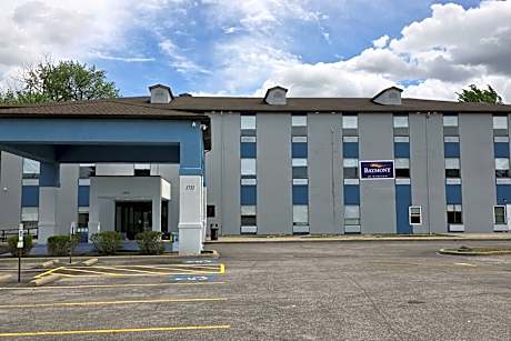 Baymont by Wyndham Louisville Southwest