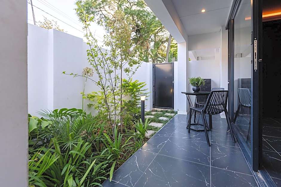 MINT Hotel 84 on Katherine