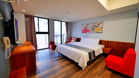 Deluxe Double Room with Balcony and Sea View