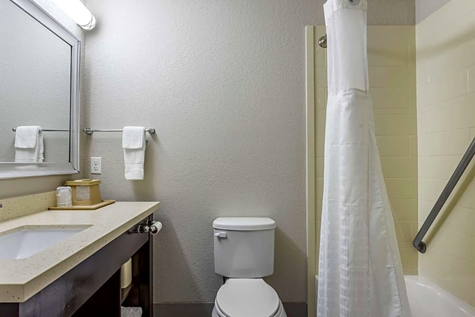 Comfort Inn & Suites North Little Rock JFK Blvd