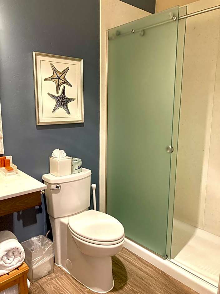Sand Pebbles Inn