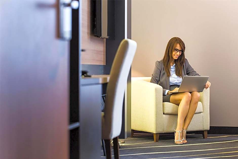 Best Western Plus Lakeside Hotel