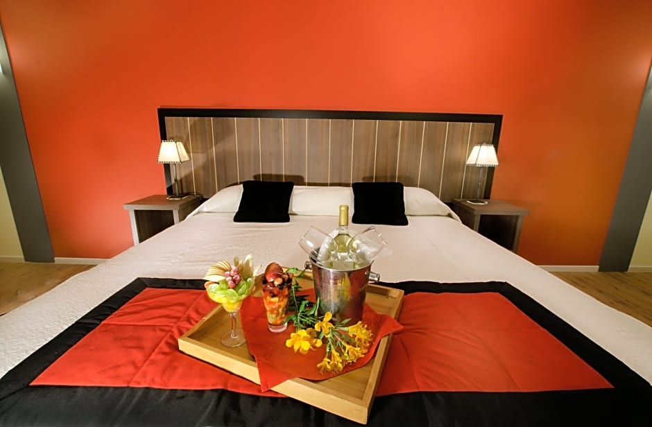 Huinid Pioneros Hotel