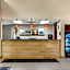 Country Inn & Suites by Radisson, Des Moines West, IA