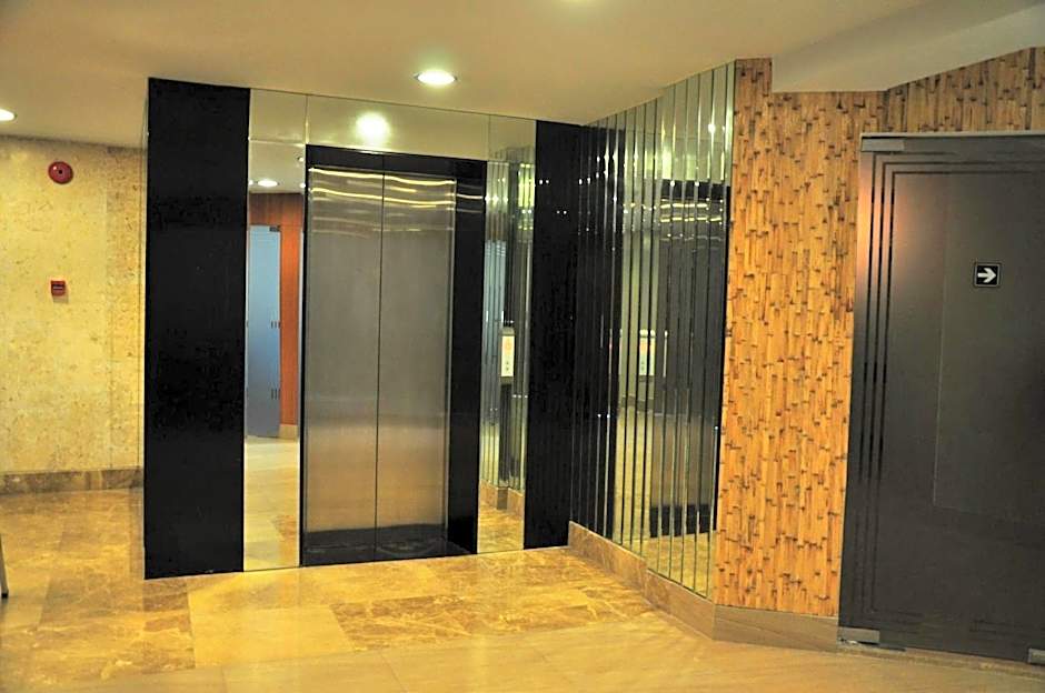 Goldberry Suites & Hotel Mactan