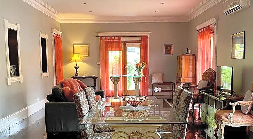 Jacobs Creek Retreat at Moorooroo Park