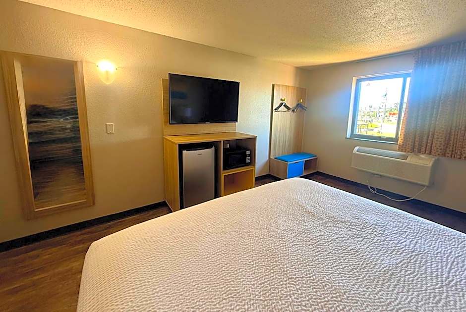 Days Inn by Wyndham Orange Park/Jacksonville