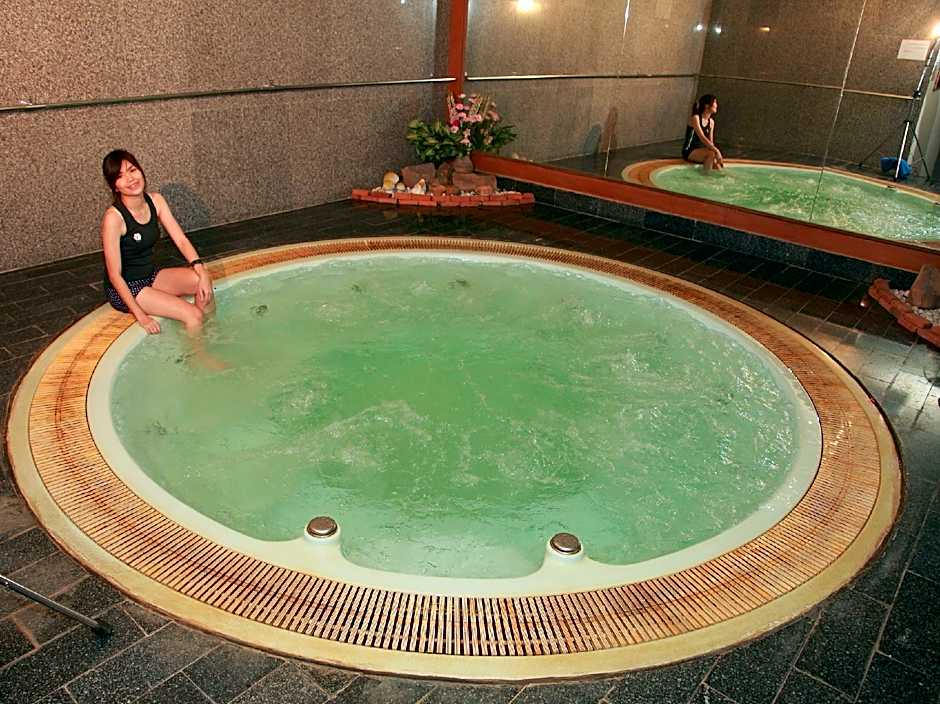 Charoenthanikhonkaen Hotel