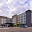 Holiday Inn Express and Suites - Mall of America - MSP Airport By IHG