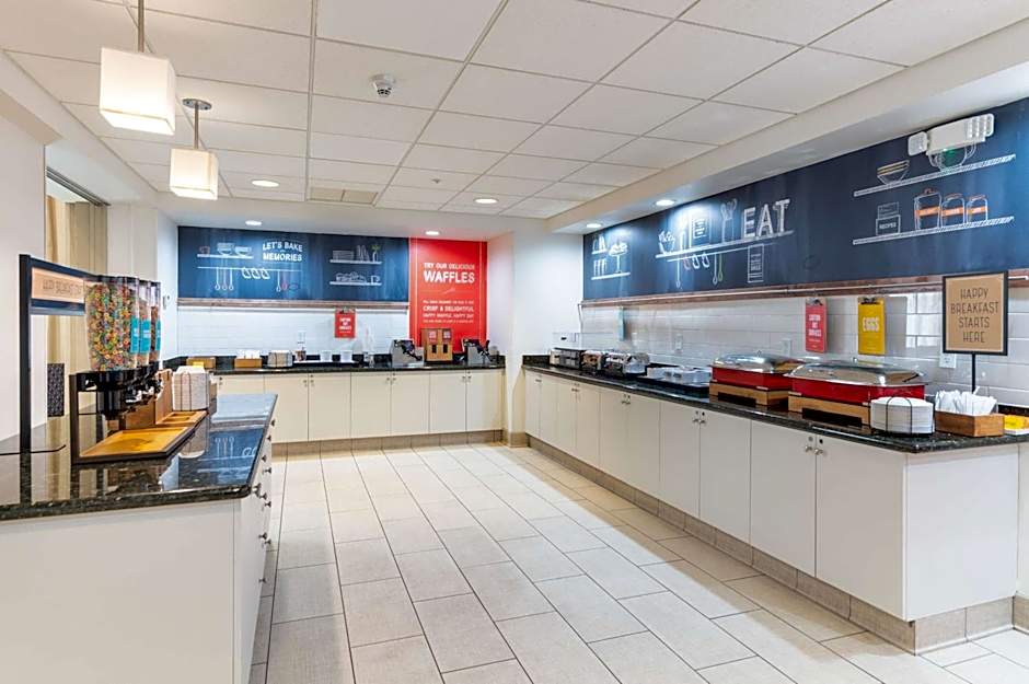 Hampton Inn By Hilton & Suites Manchester