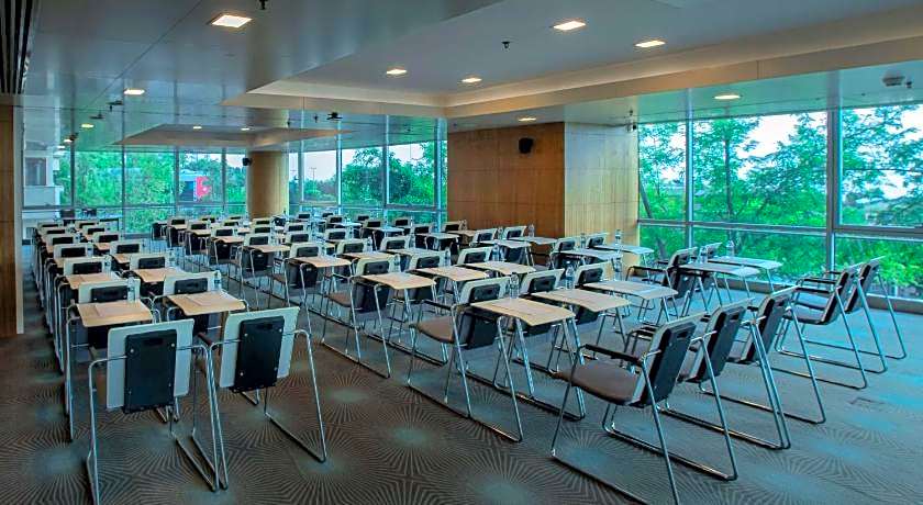 DoubleTree by Hilton Istanbul Moda