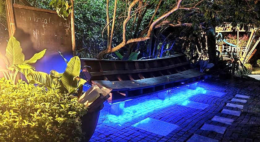 Aha Lanta Cozy Hostel