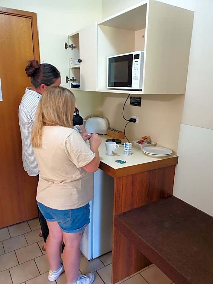 The Finley Palm Motor Inn