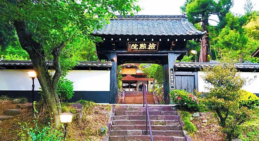 Temple Hotel Ryutakuzenji