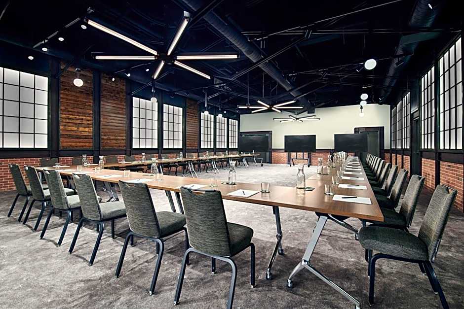 Moxy Downtown Los Angeles