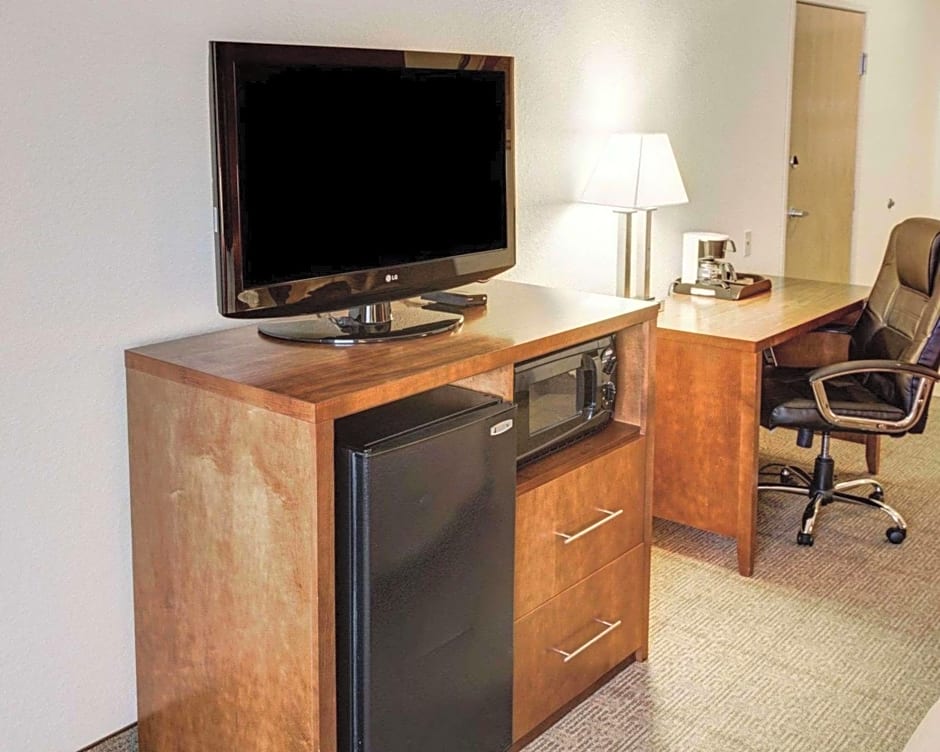 Comfort Inn & Suites North Greenfield