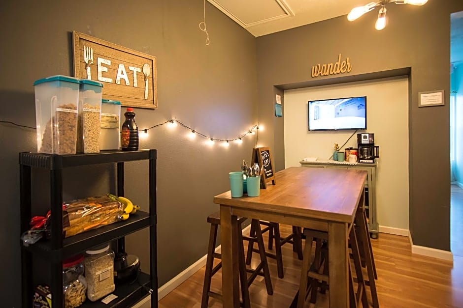 Wanderstay Houston Hostel