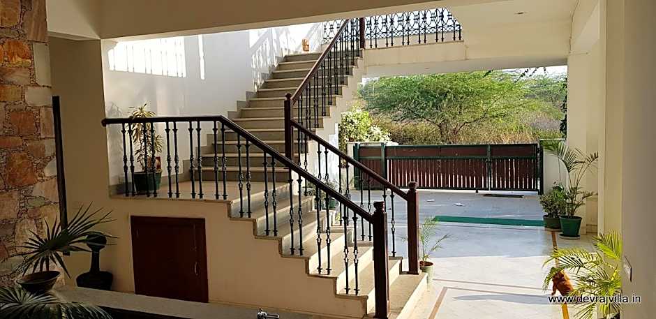 Devraj Villa - Luxury Pool Villa Udaipur
