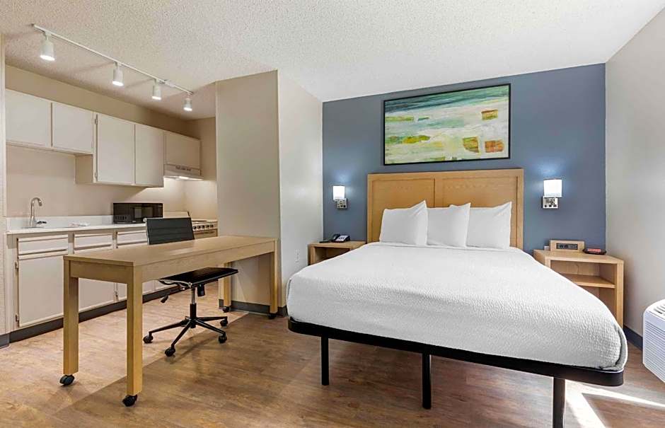 Extended Stay America Suites - Arlington - Six Flags