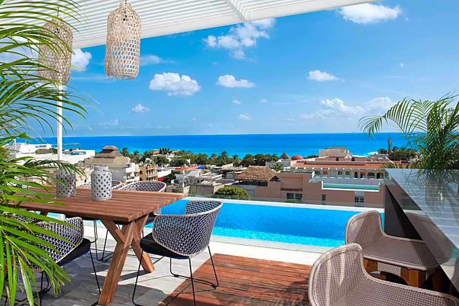 The Fives Downtown Hotel & Residences, Curio Collection by Hilton