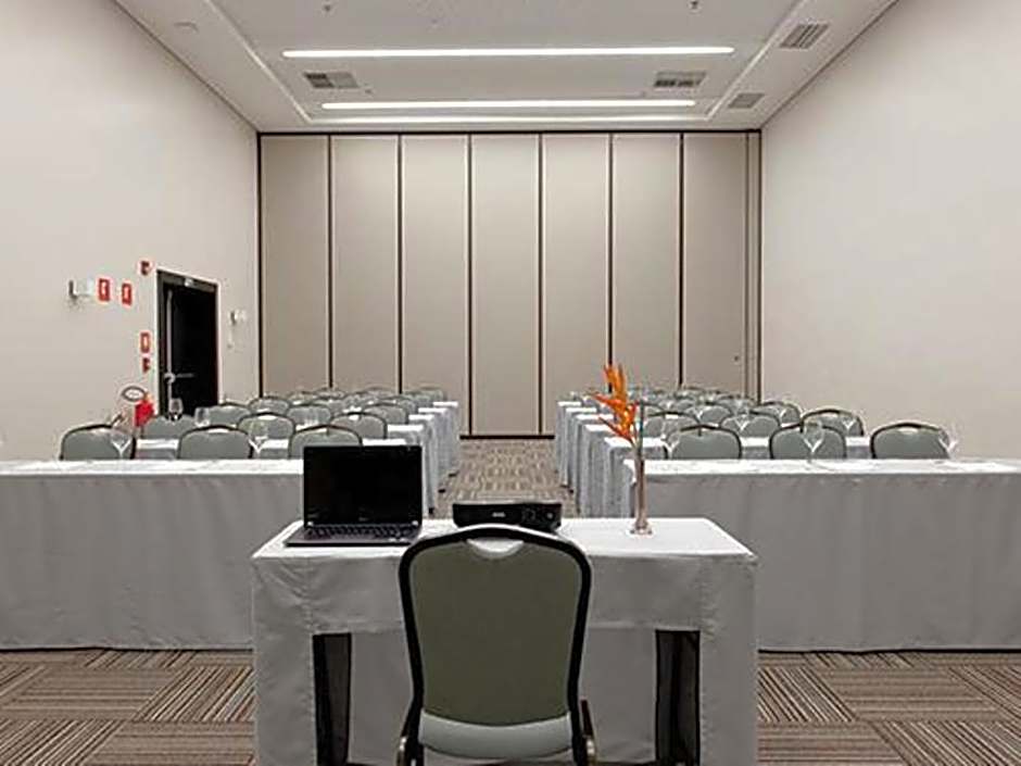 Golden Tulip Sao Jose Dos Campos