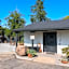 Triangle Motel