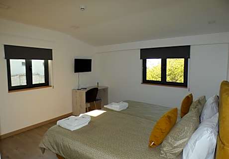 Deluxe 1 Double Bed or 2 Beds