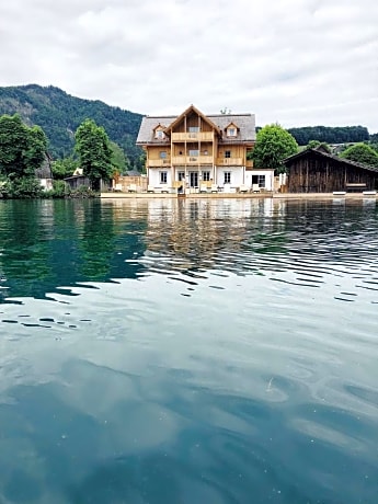 Villa Alma - a lakeside Boutique Hotel