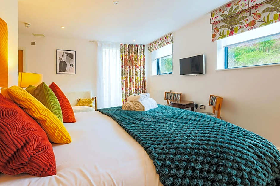 Beachcliff Rooms & Apartments