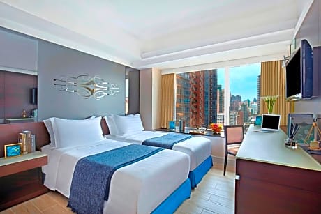 Superior Queen or Twin Room with City View