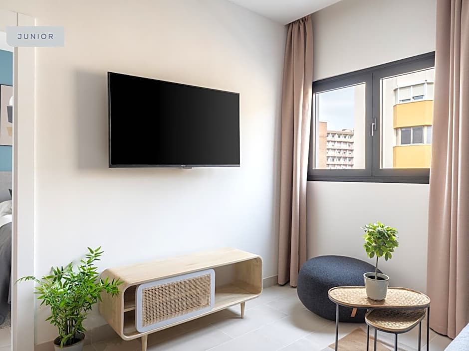 Limehome Sevilla Calle Torcuato Luca de Tena - Digital Access