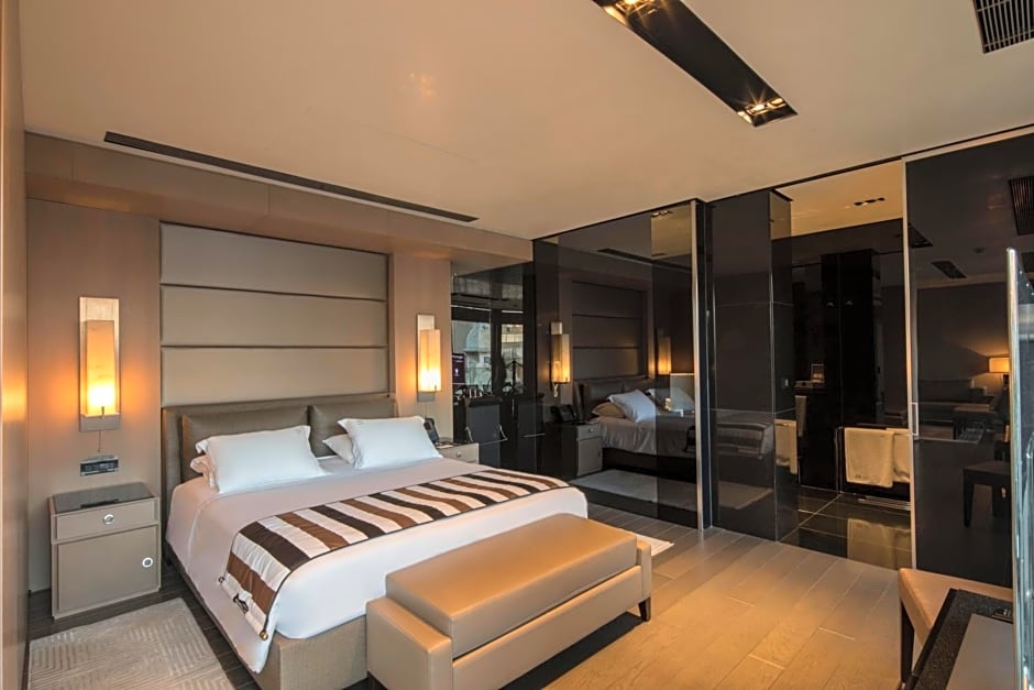 Key Hotel