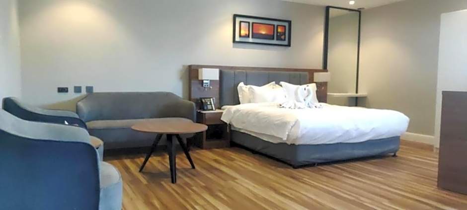 WARWICK AL JUBIAL HOTEL