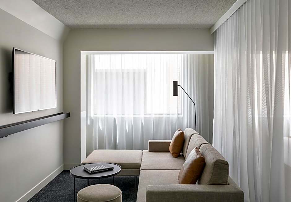 Lancemore Crossley St. Melbourne