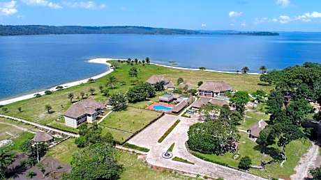 Victoria Forest Resort