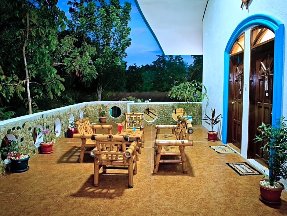 Floral Villarosa Hotel