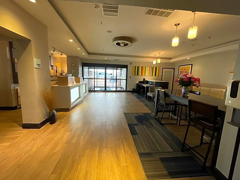 Route 66 inn & Suites