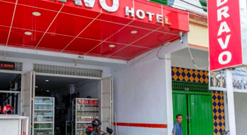 RedDoorz @ Hotel Bravo Pantai Kamali Bau Bau