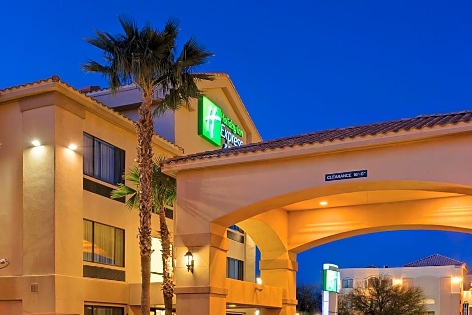 Holiday Inn Express & Suites Tucson North  Marana By IHG