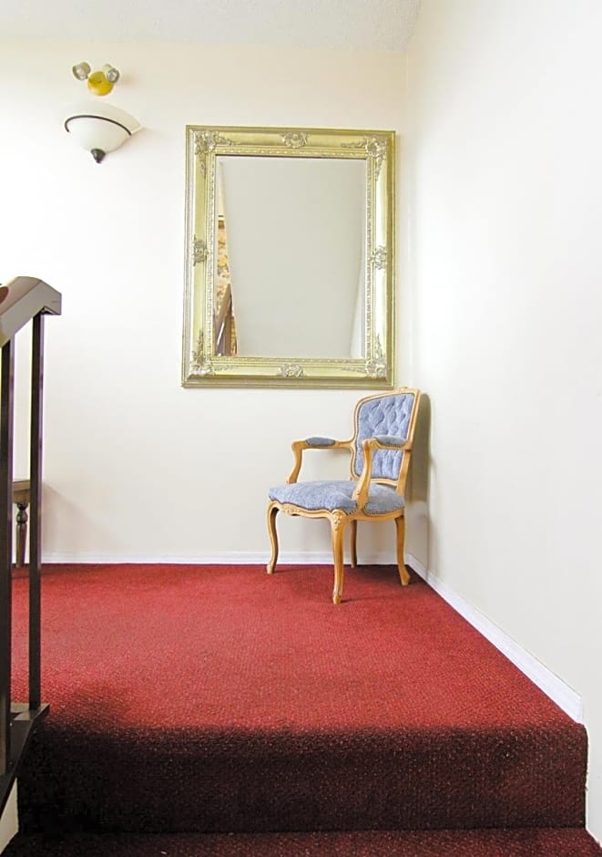 Heron's Landing Hotel